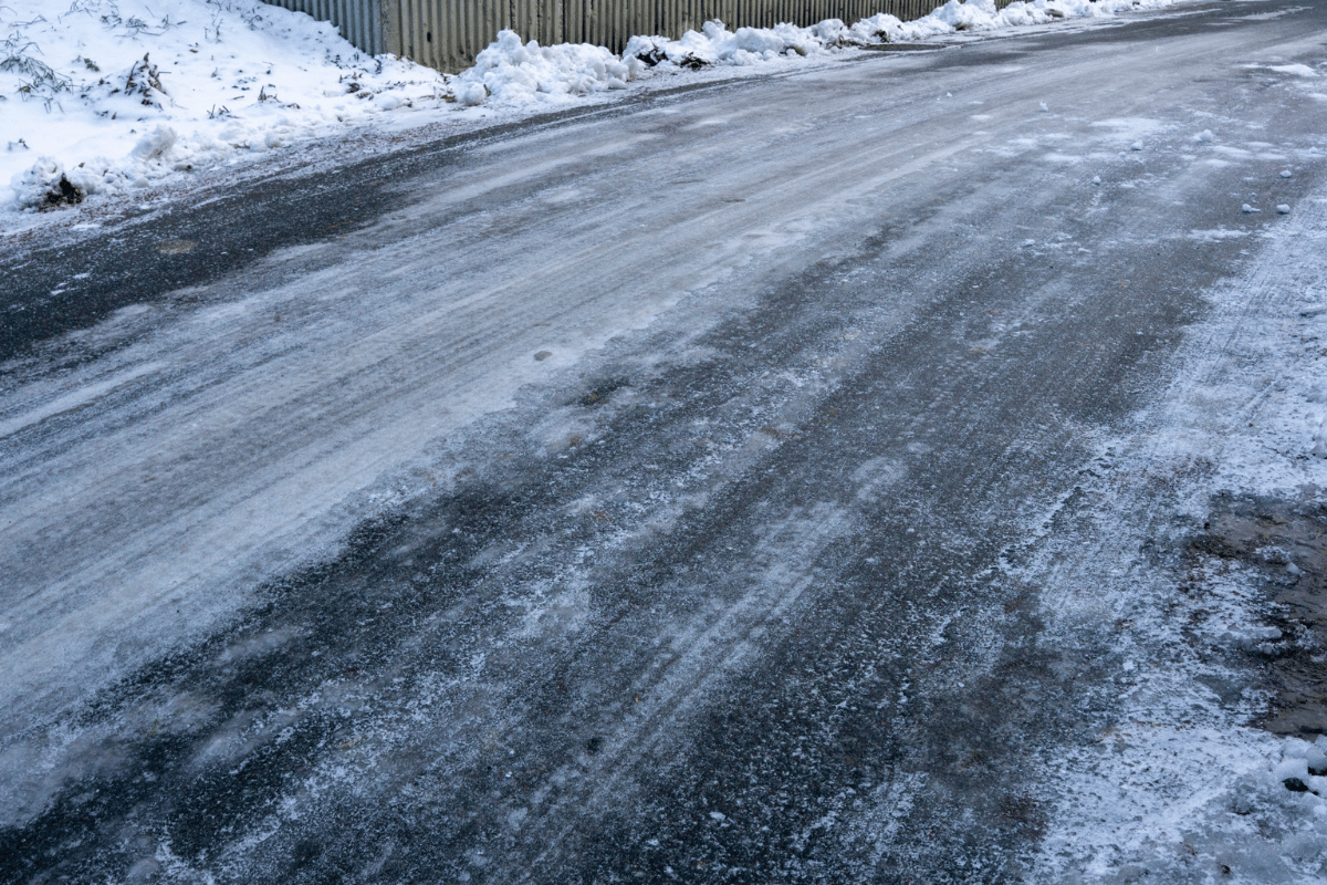 凍結した路面