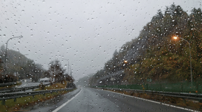 雨の車窓